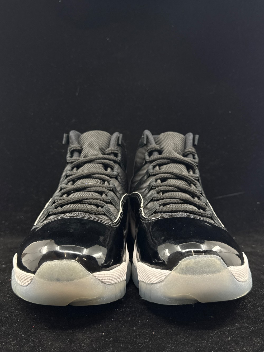 AJ 11 - SPACE JAM (2016)