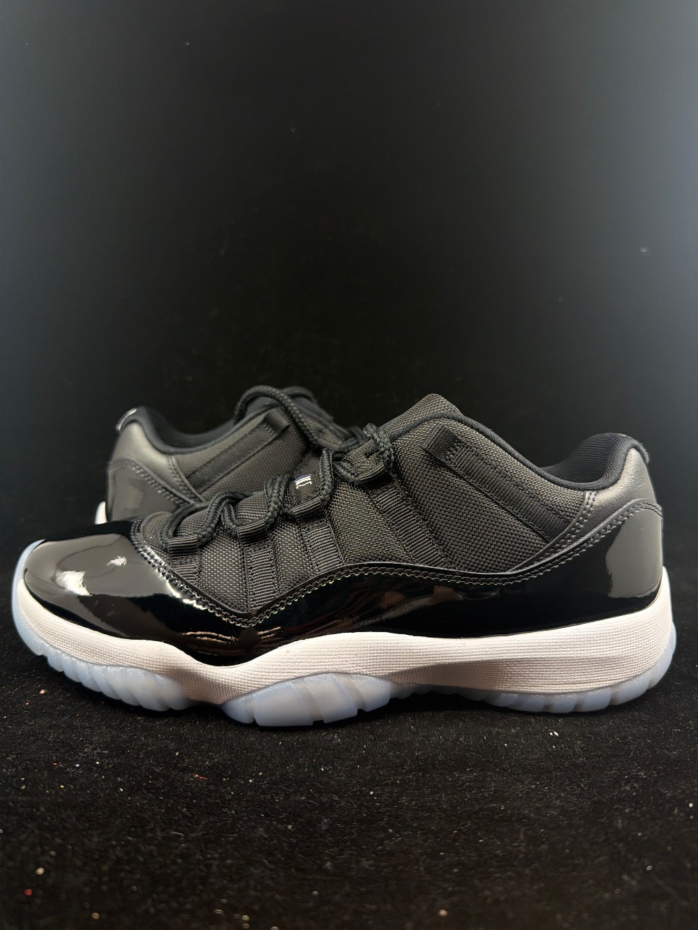 *VNDS* AJ 11 LOW - SPACE JAM
