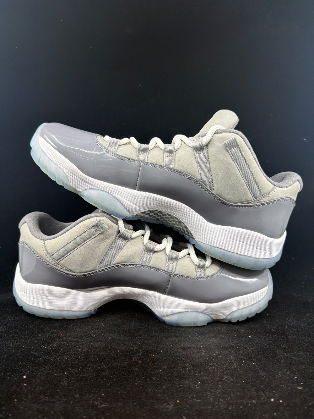 *USED/NO BOX* AJ 11 LOW - COOL GREY