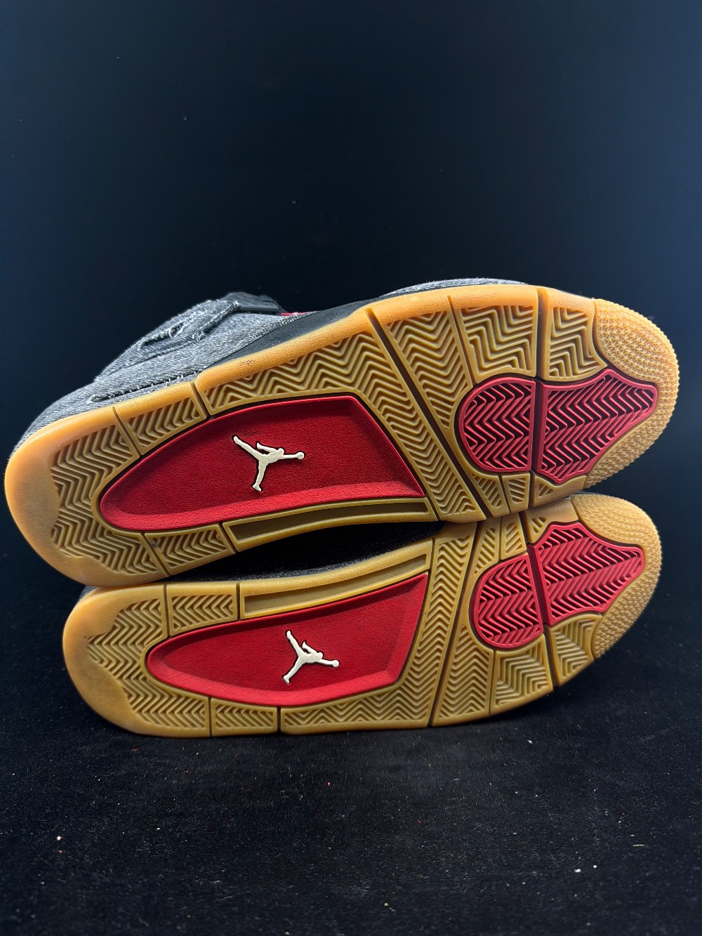 *USED/NO BOX* AJ 4 X LEVIS - BLACK/NO LABEL