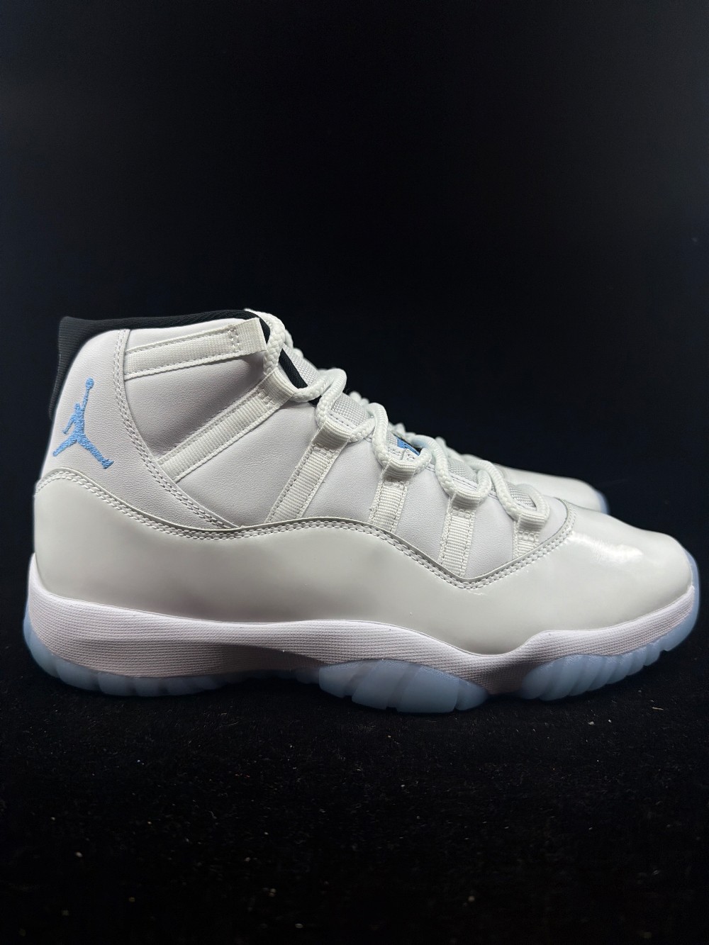 AJ 11 - LEGEND BLUE (2024)