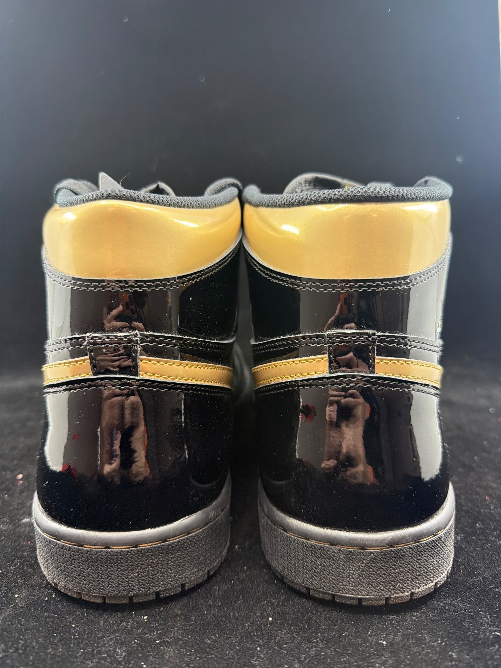 *USED* AJ 1 - BLACK METALLIC GOLD