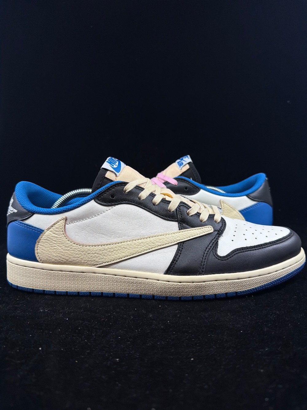 *USED* AJ 1 LOW X TRAVIS SCOTT X FRAGMENT