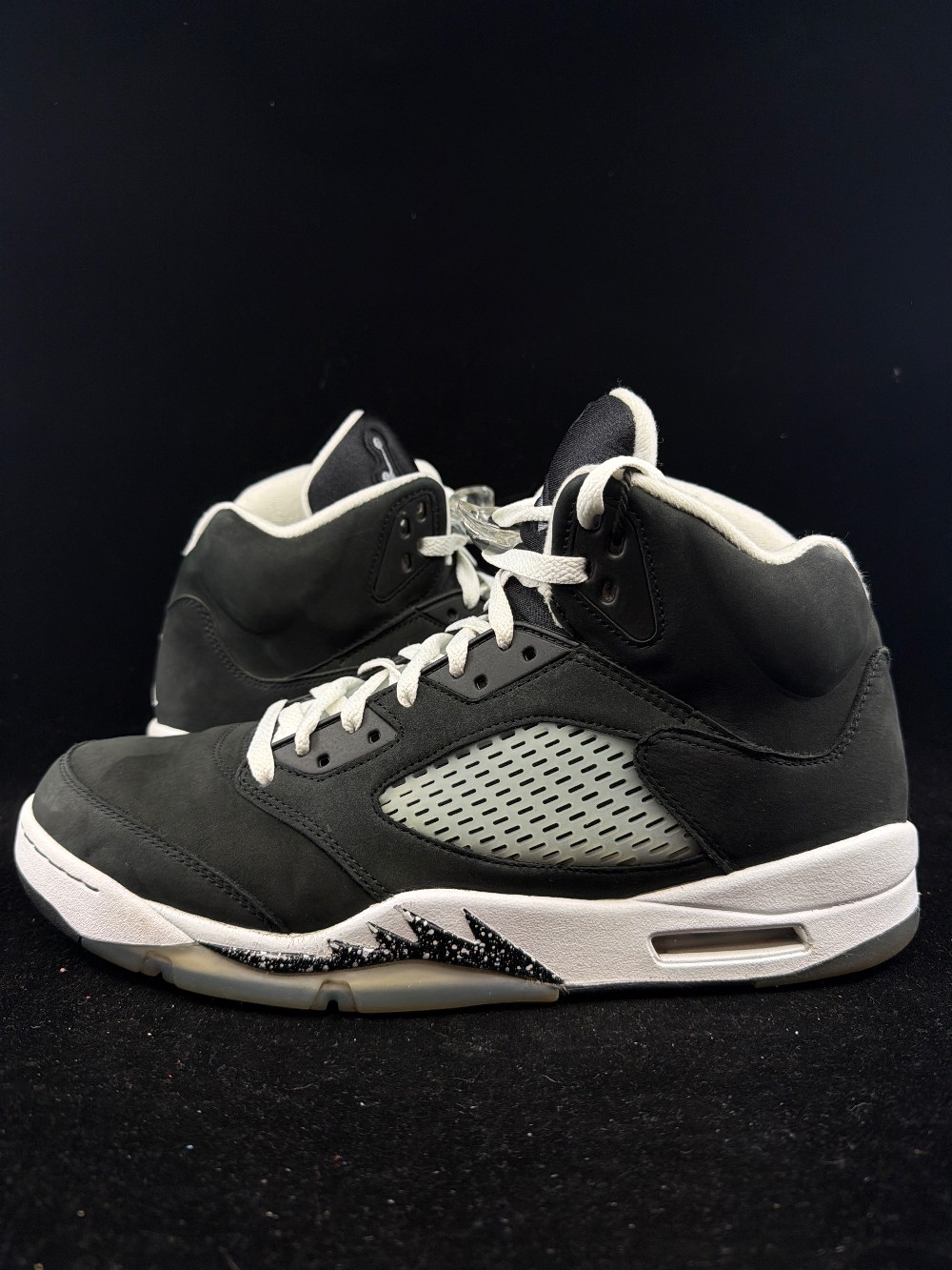 *USED* AJ 5 - MOONLIGHT (2021)