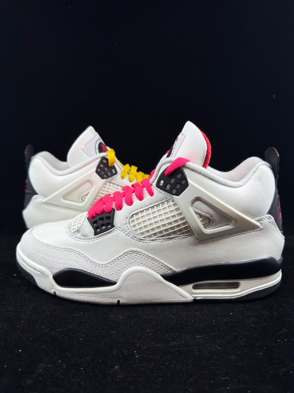 *USED* AJ 4 - FLIGHT CLUB
