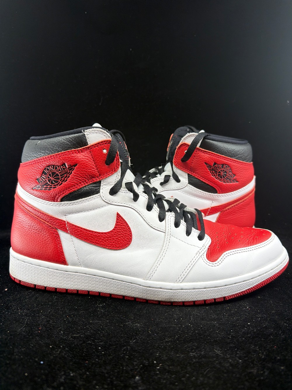 *USED* AJ 1 - HERITAGE