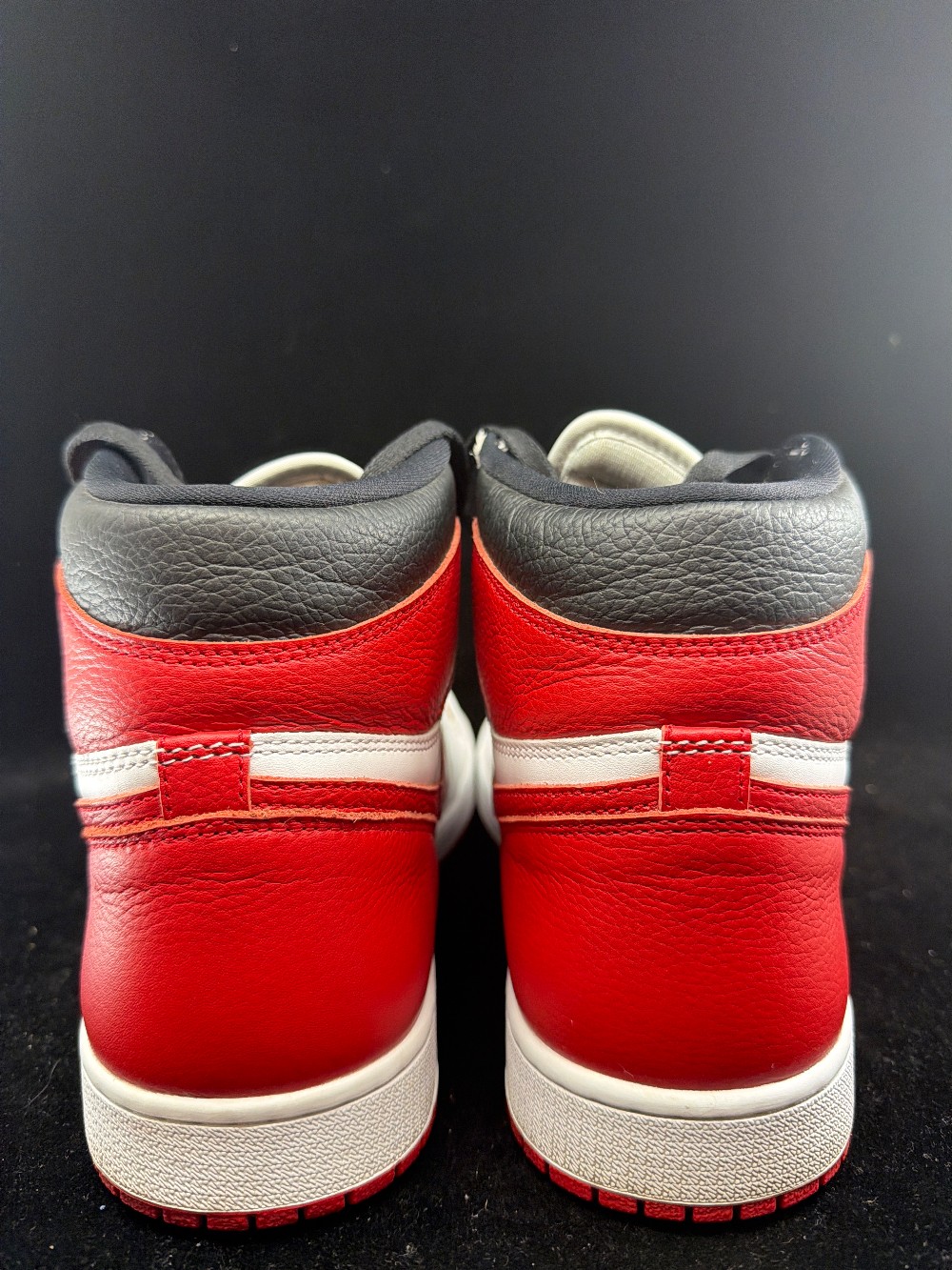 *USED* AJ 1 - HERITAGE