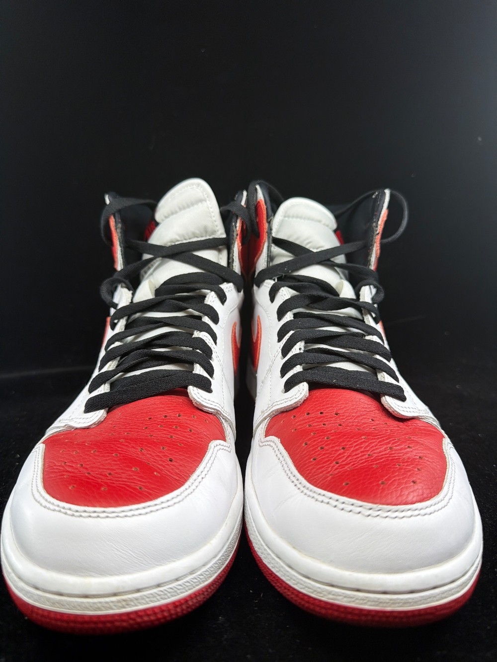 *USED* AJ 1 - HERITAGE