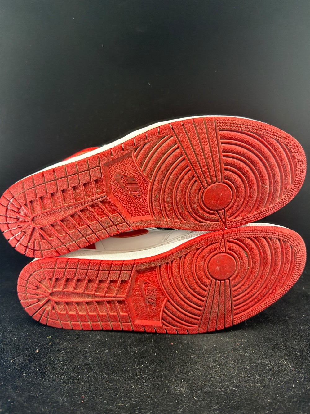 *USED* AJ 1 - HERITAGE