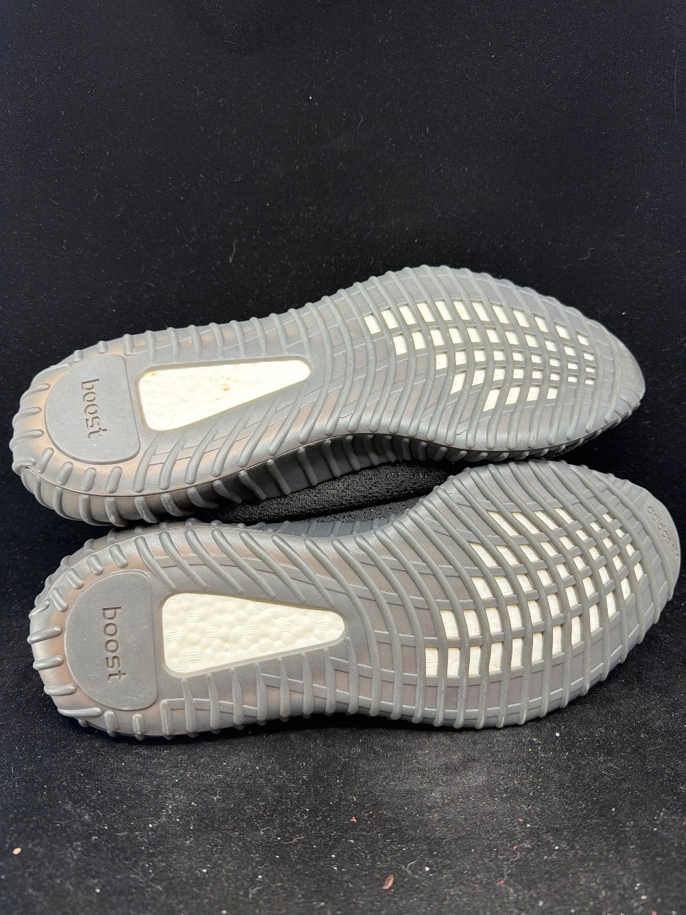 *VNDS/NO BOX* YEEZY BOOST 350 VS - CORE BLACK COPPER