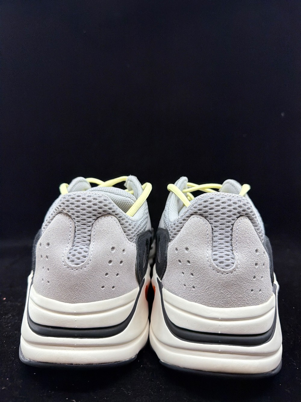 *USED* YEEZY BOOST 700 - WAVE RUNNER