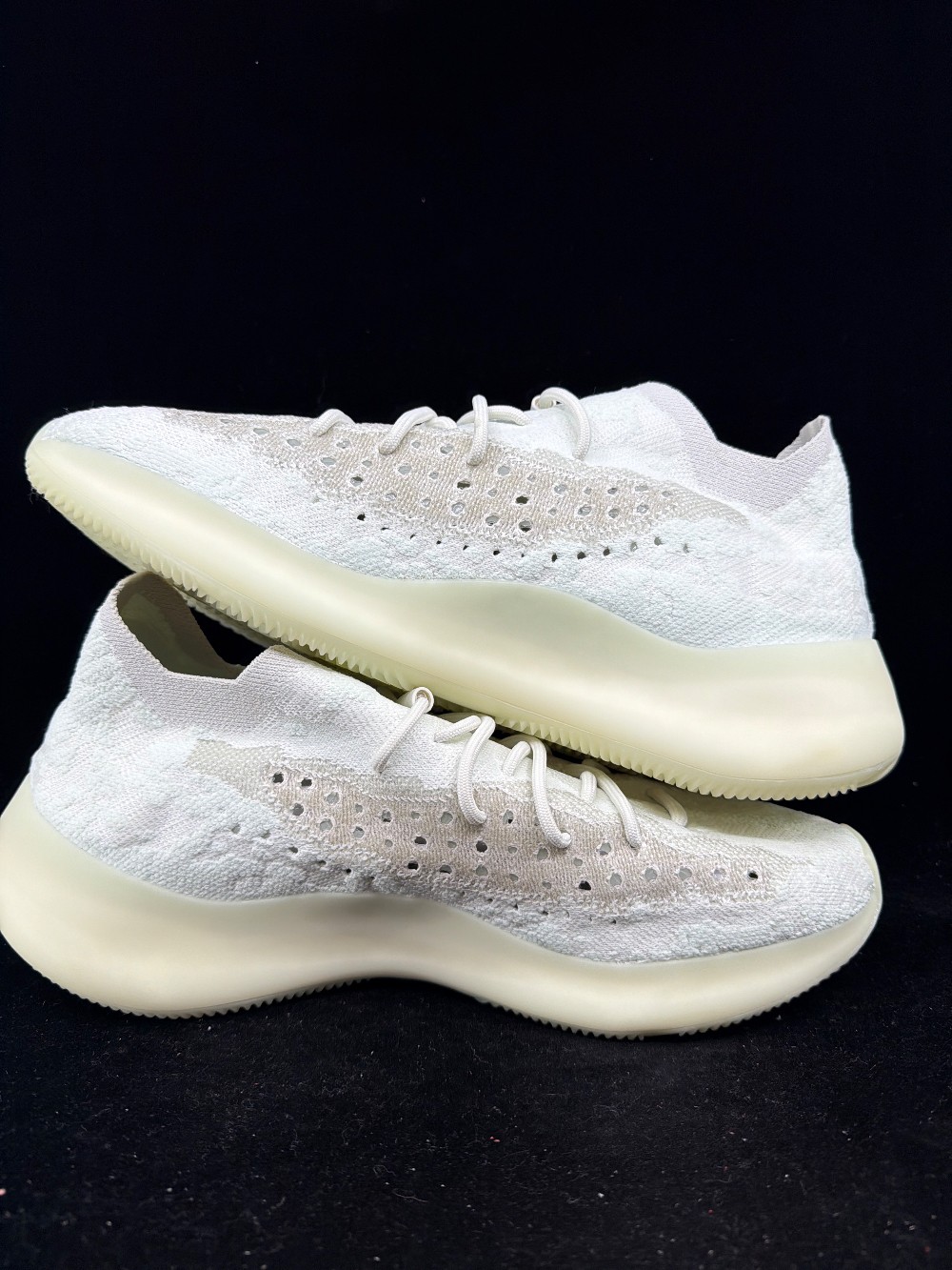 YEEZY BOOST 380 - CALCITE GLOW