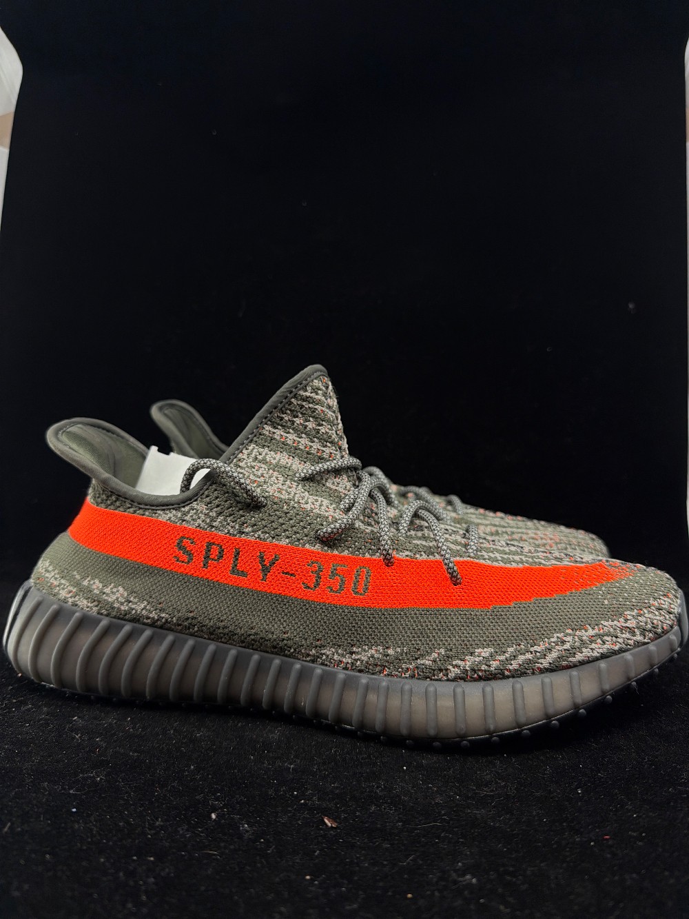 YEEZY 350 V2 - CARBON BELUGA