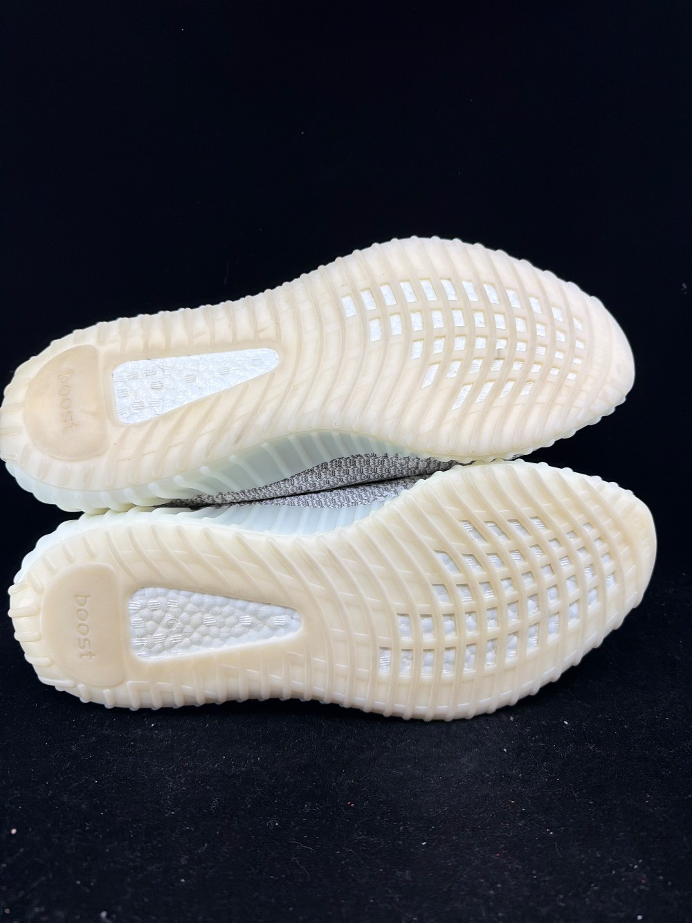 *USED* YEEZY BOOST 350 VS - STATIC (NON-REFLECTIVE)