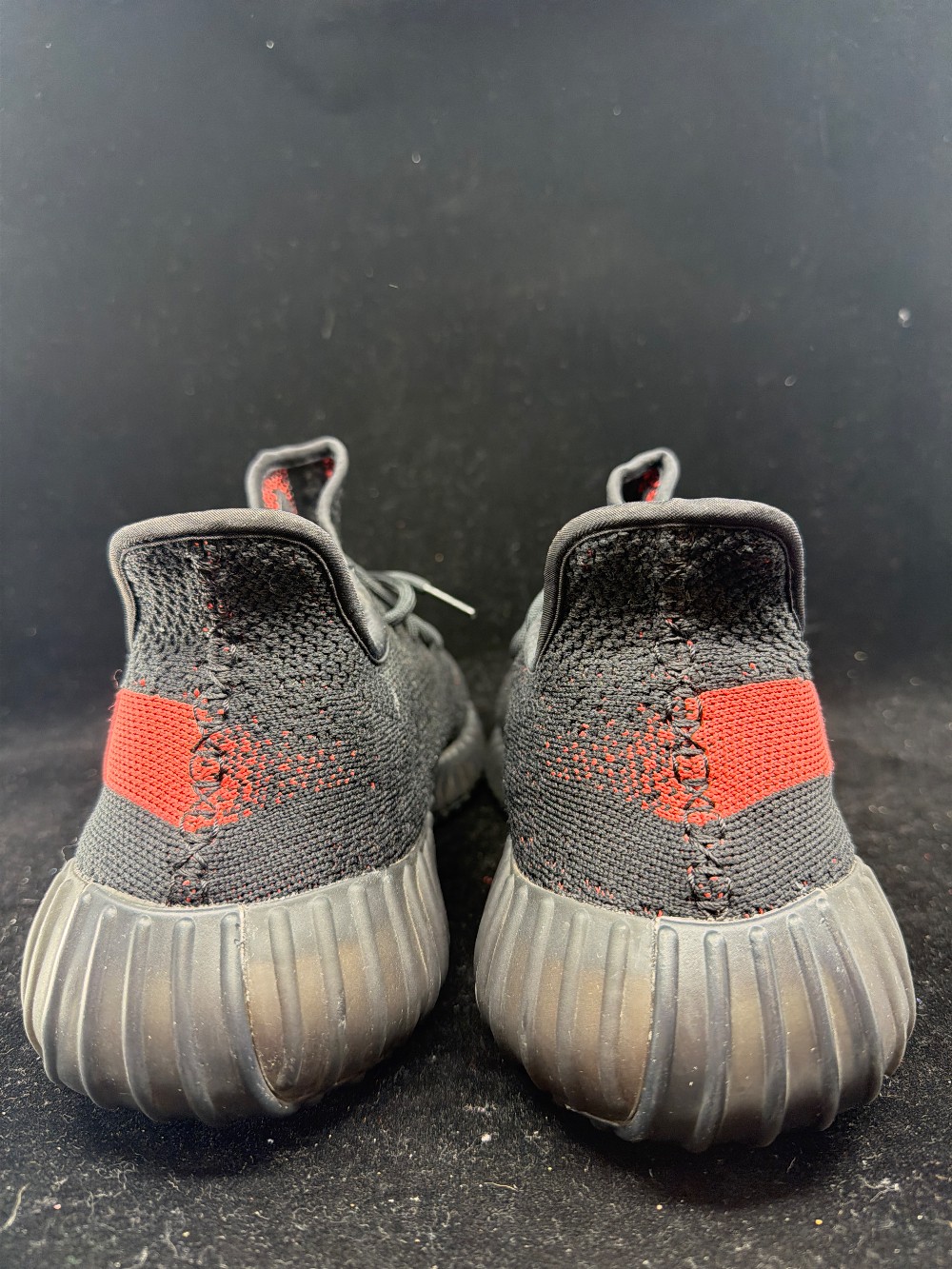 *USED* YEEZY BOOST 350 V2 - CORE BLACK RED