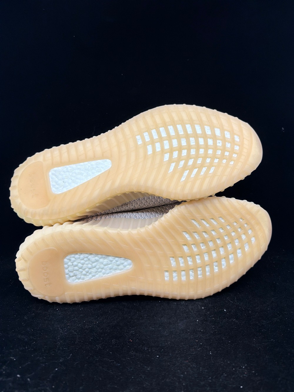 *VNDS* YEEZY BOOST 350 V2 - SYNTH (NON-REFLECTIVE)