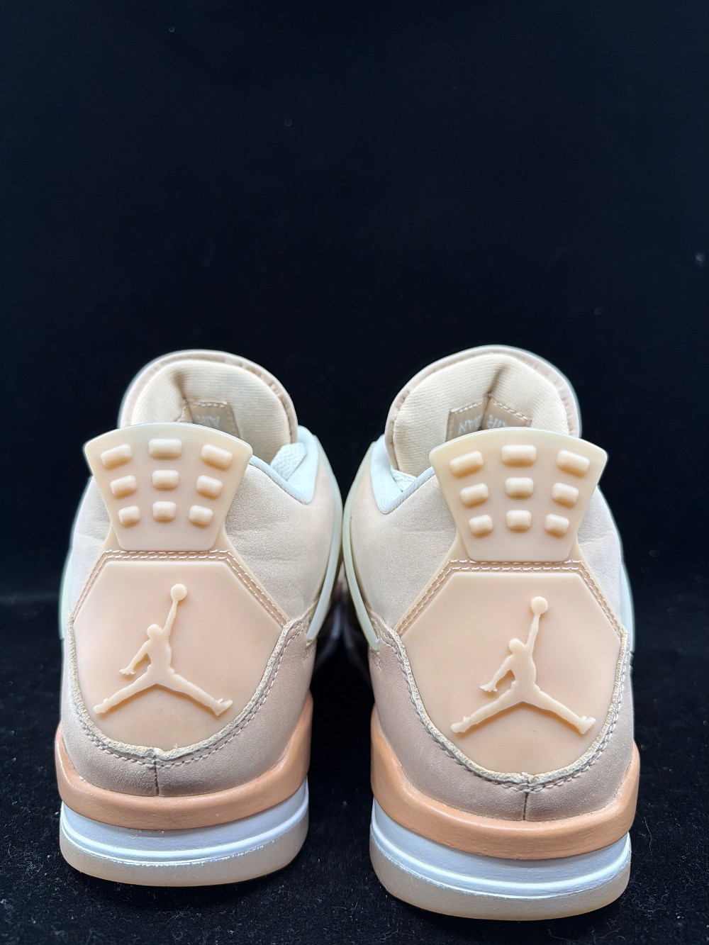*USED* AJ 4 (W) - SHIMMER