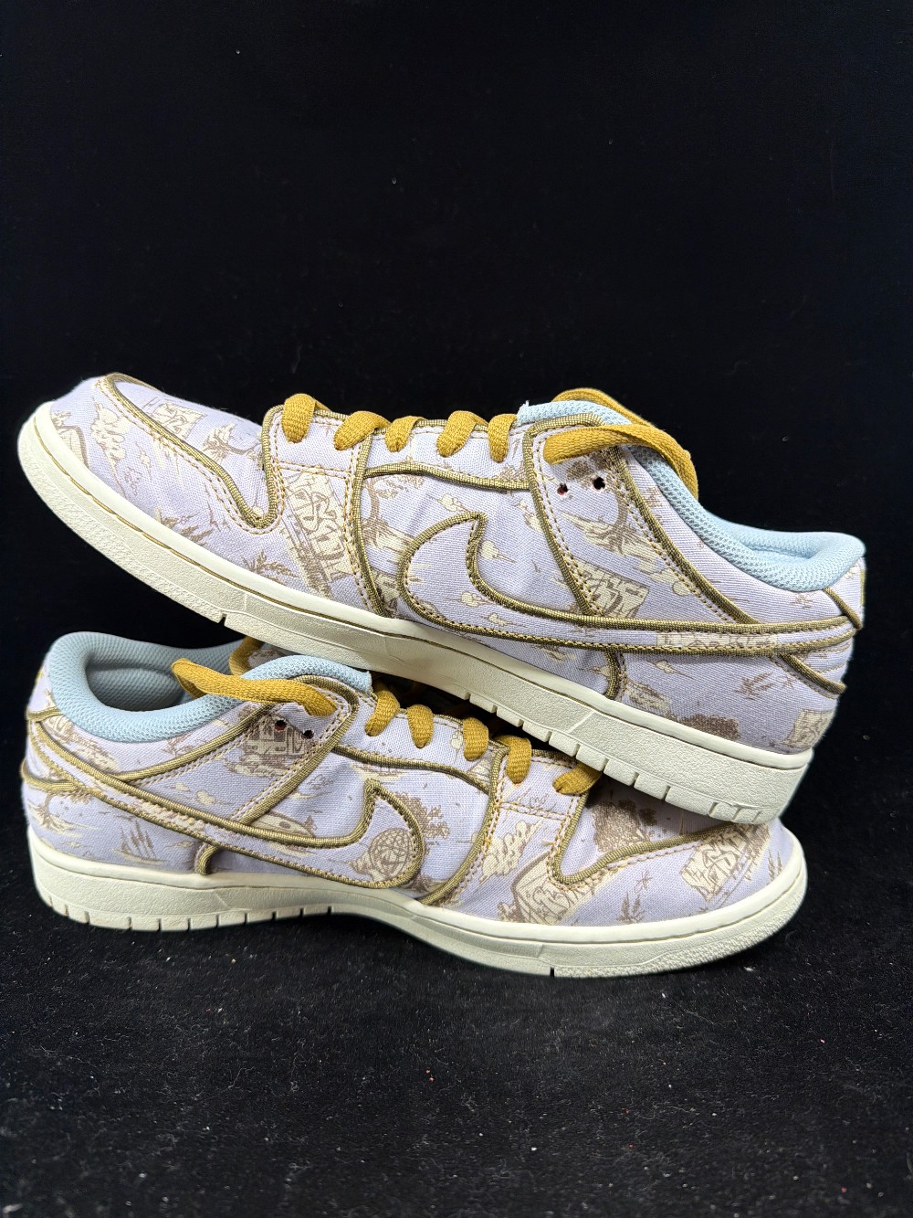 *USED* NIKE SB DUNK - CITY OF STYLE