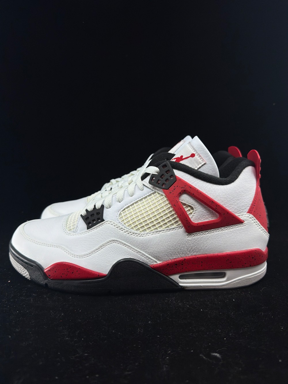 AJ 4 - RED CEMENT