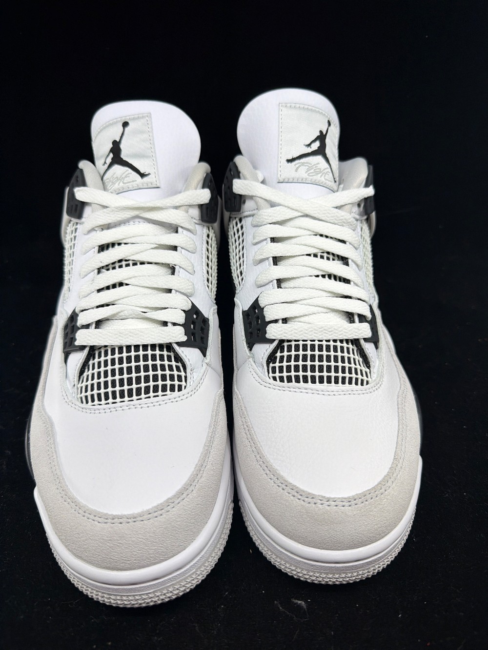 AJ 4 - MILITARY BLACK