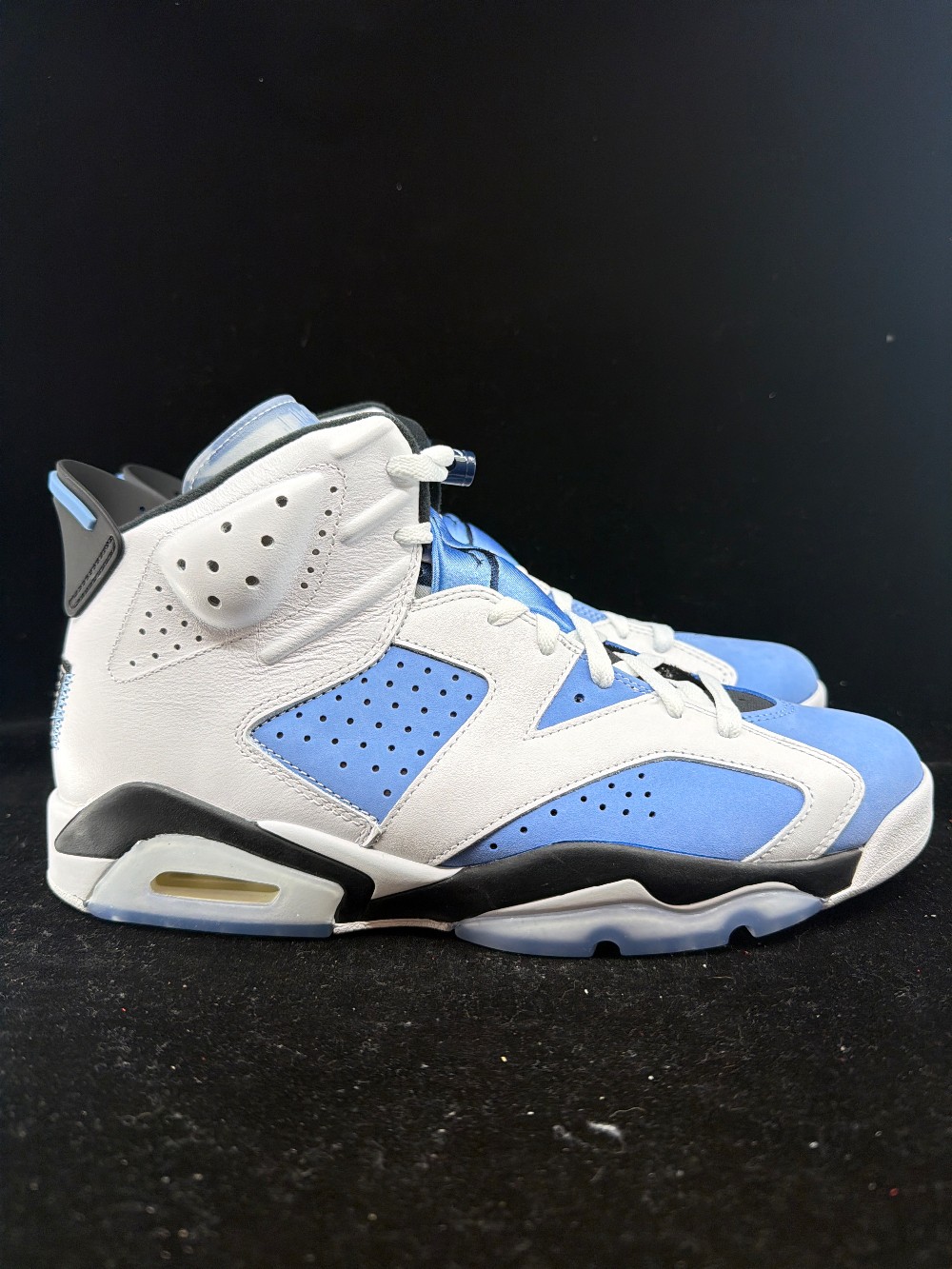 AJ 6 - UNC WHITE