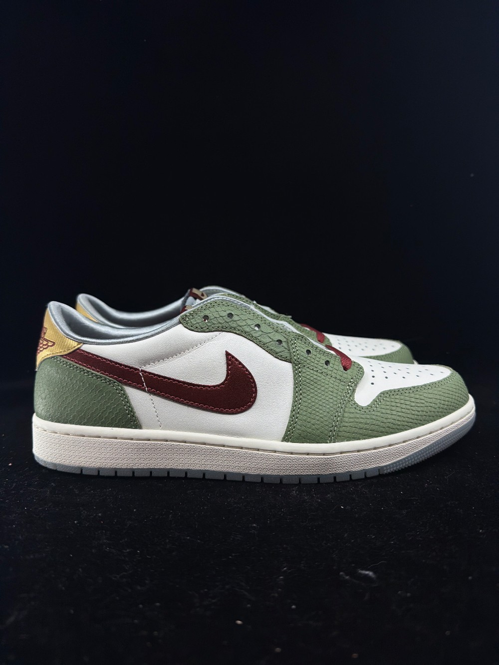 AJ 1 LOW OG - YEAR OF THE DRAGON (2024)