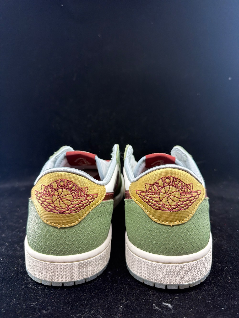 AJ 1 LOW OG - YEAR OF THE DRAGON (2024)