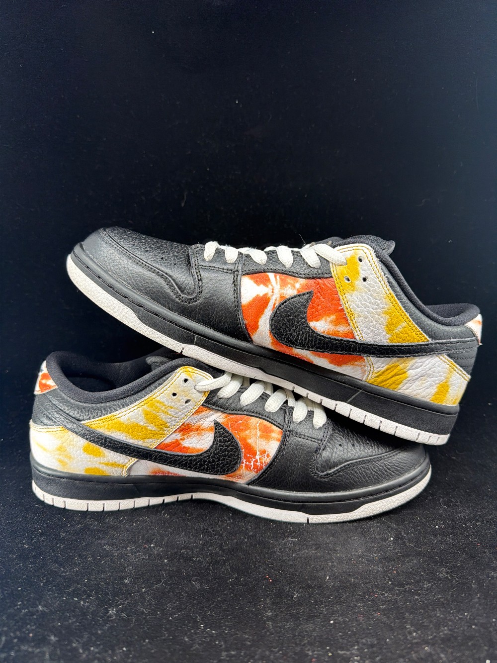 *USED* NIKE SB DUNK LOW - RAYGUN TIE-DYE BLACK
