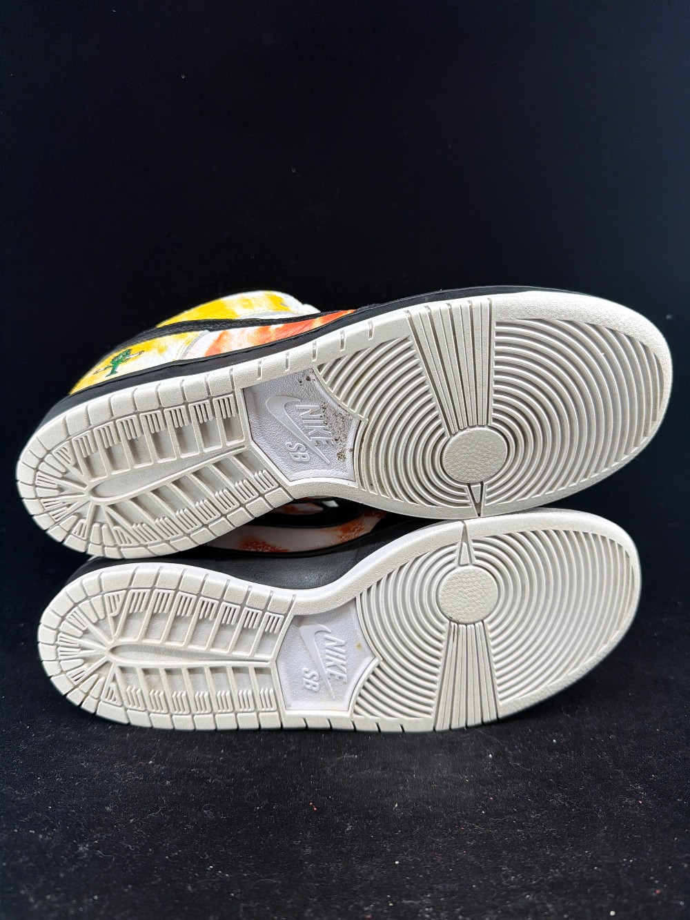 *USED* NIKE SB DUNK LOW - RAYGUN TIE-DYE BLACK