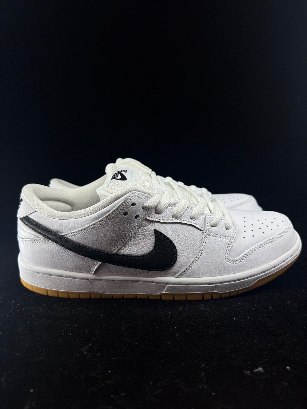 NIKE SB DUNK LOW - WHITE GUM