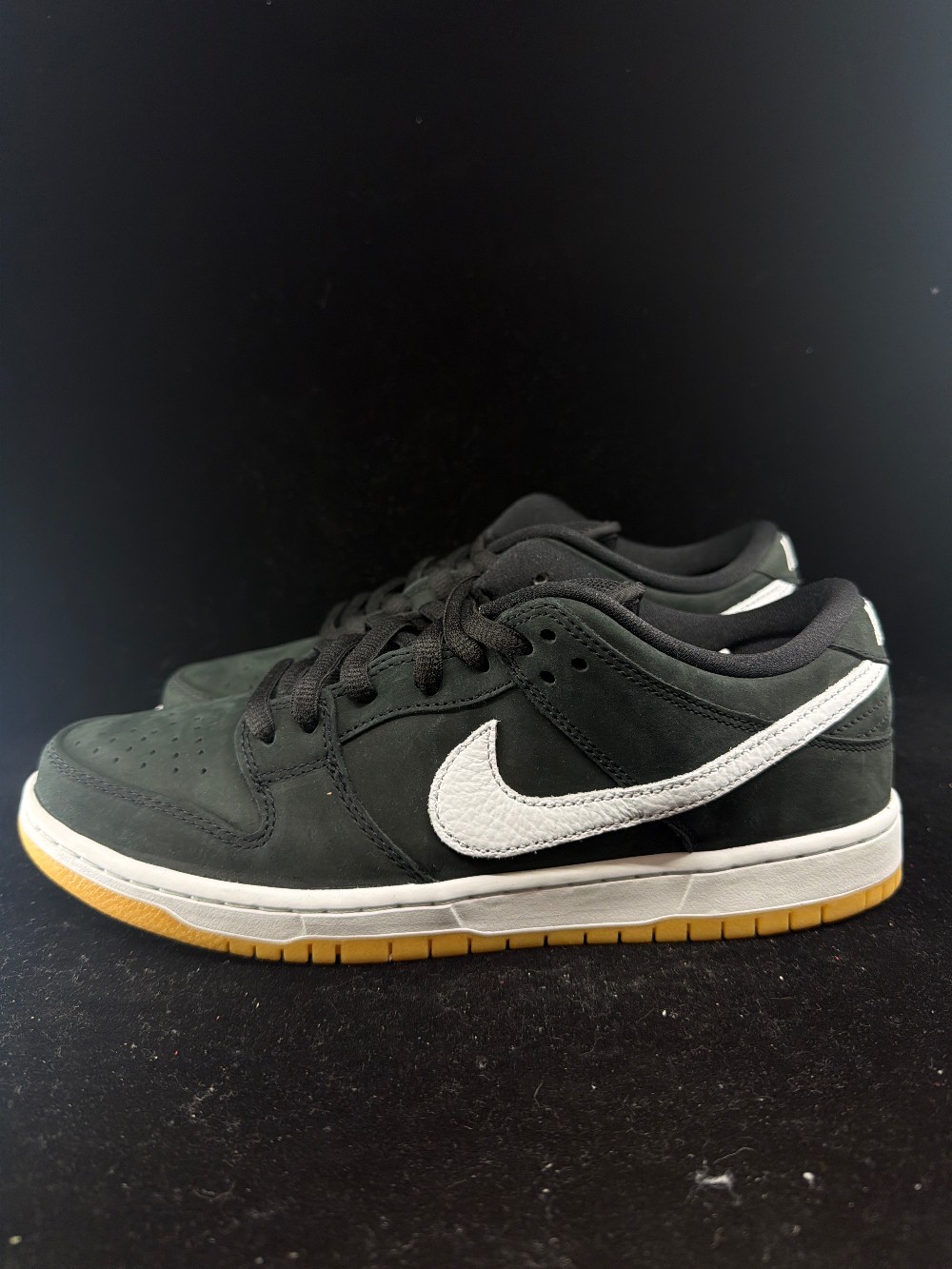 NIKE SB DUNK LOW - BLACK GUM