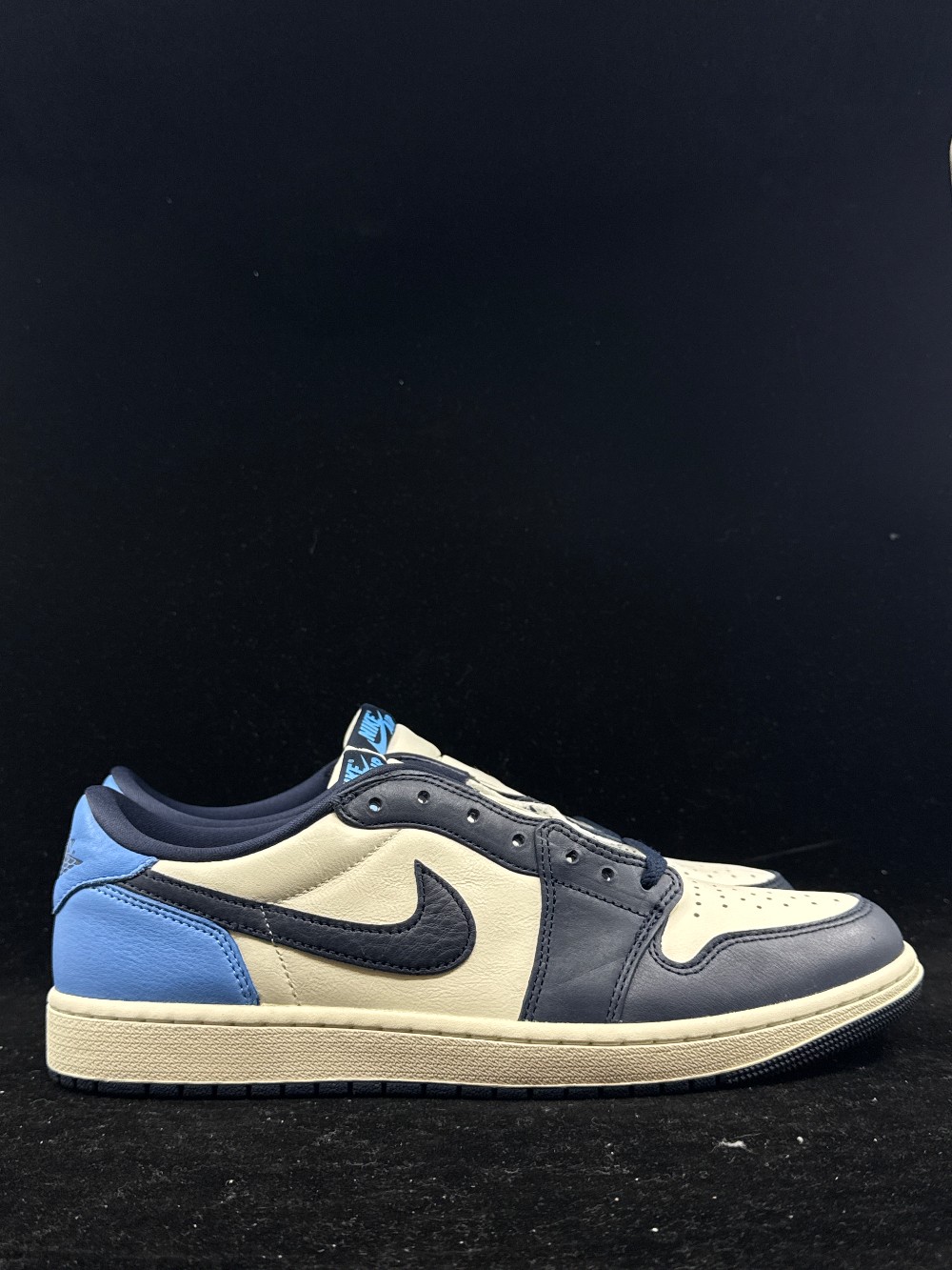 AJ 1 LOW OG - OBSIDIAN UNC