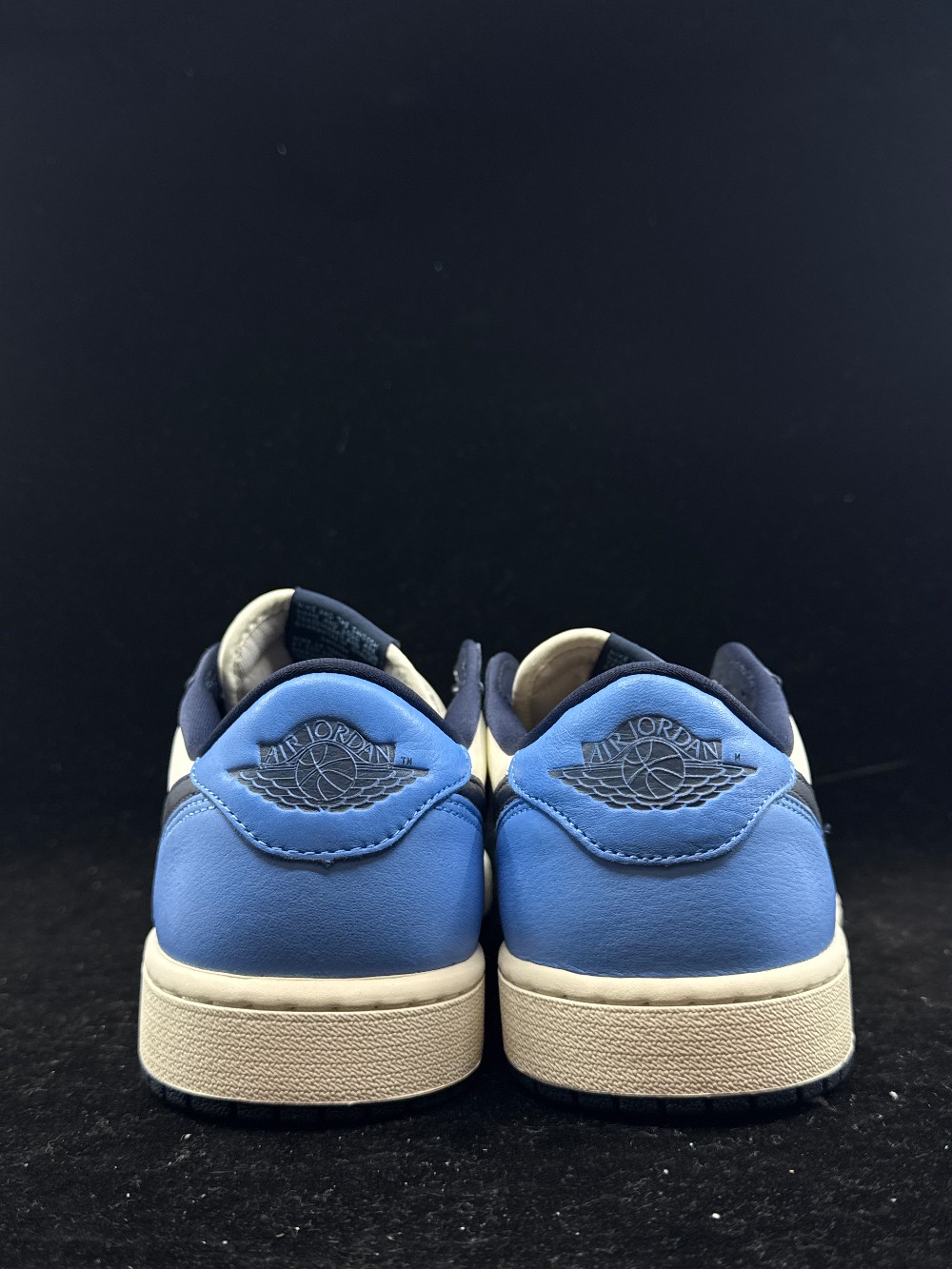 AJ 1 LOW OG - OBSIDIAN UNC