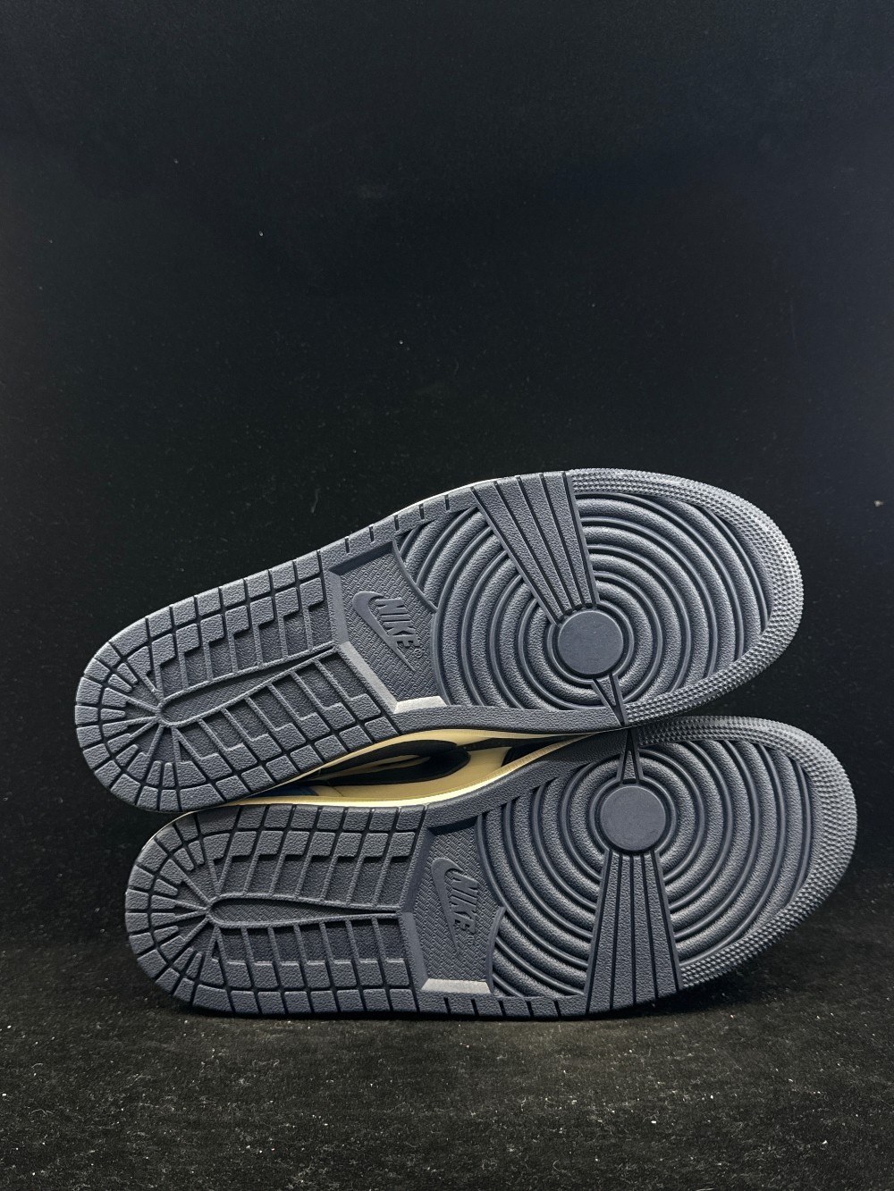 AJ 1 LOW OG - OBSIDIAN UNC