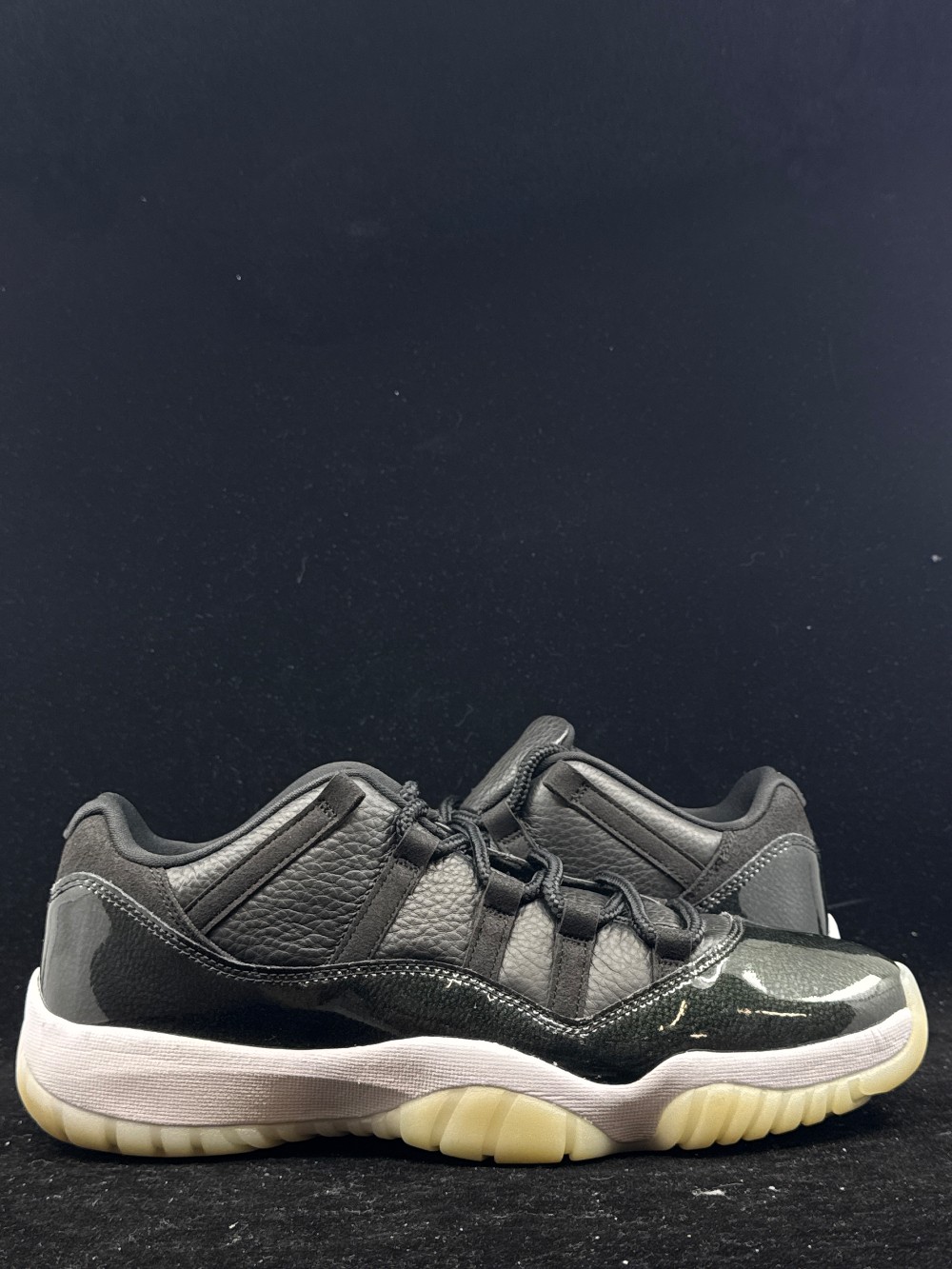 *USED/NO BOX* AJ 11 LOW - 72-10