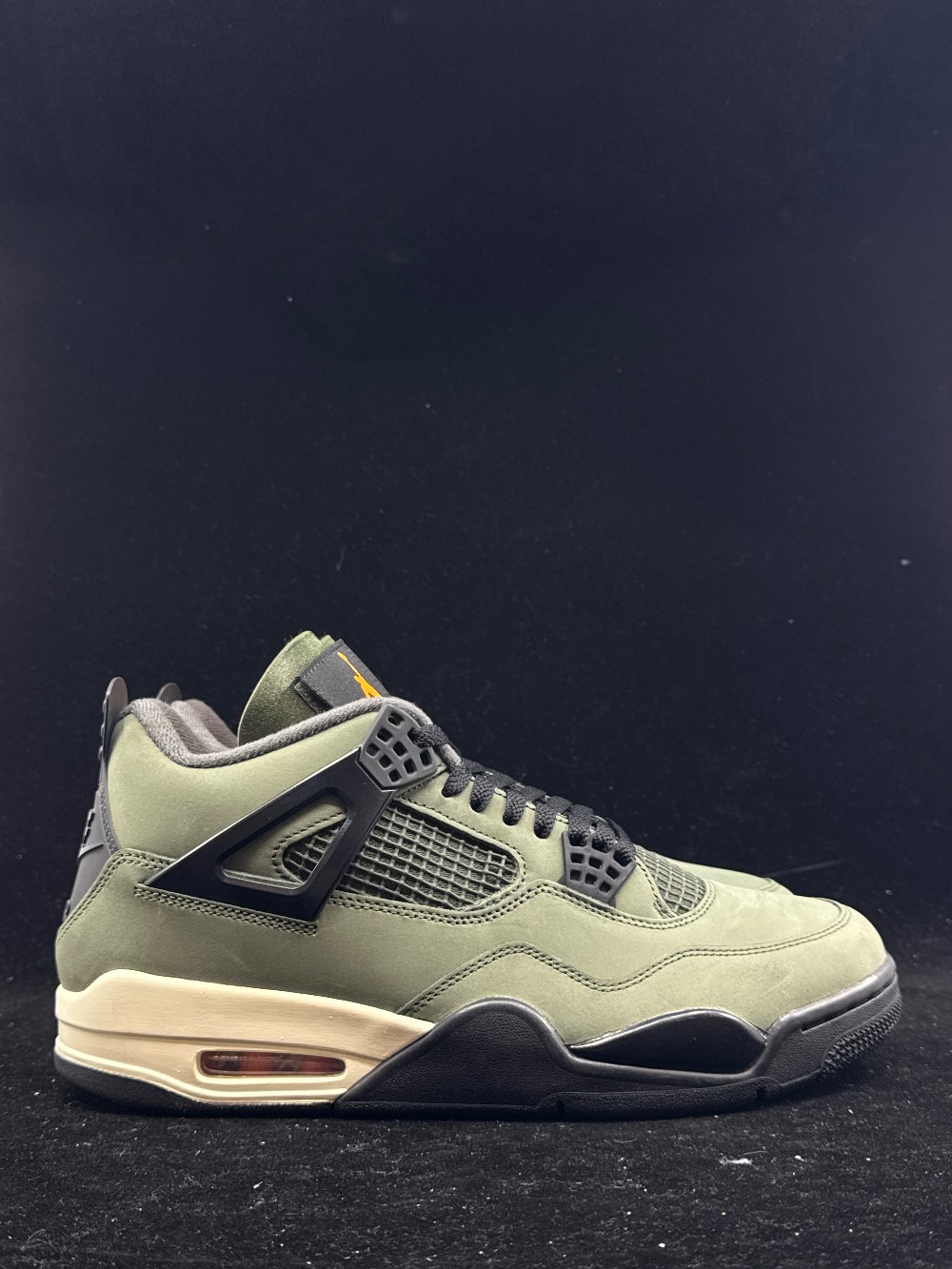 AJ 4 - UNDEFEATED (2025)