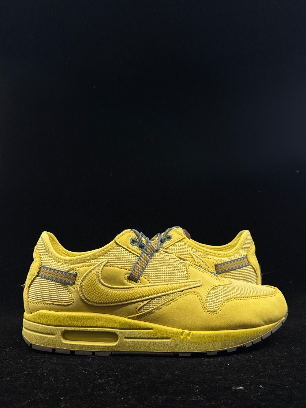 *USED* NIKE AIR MAX 1 X TRAVIS SCOTT - SATURN GOLD