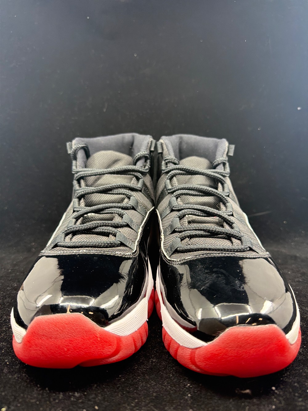 *USED/NO BOX* AJ 11 - PLAYOFF BRED (2019)