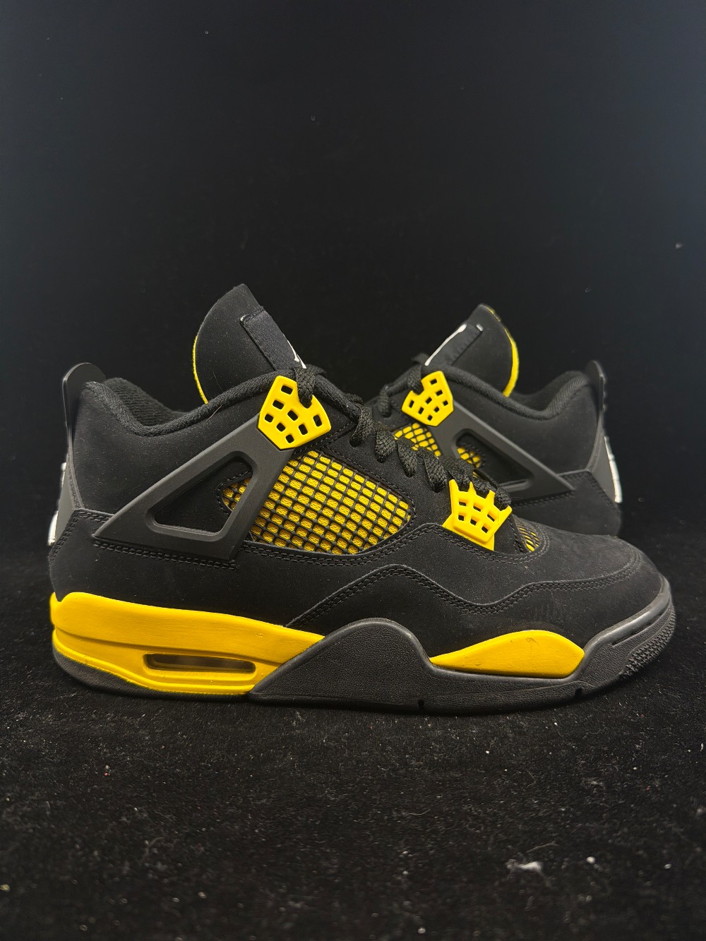 *USED* AJ 4 - THUNDER (2023)