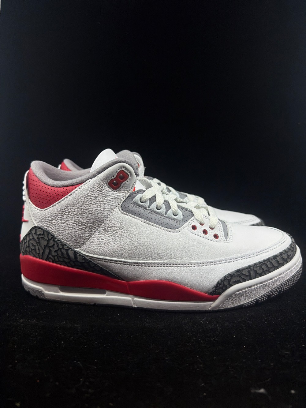 AJ 3 - FIRE RED (2022)