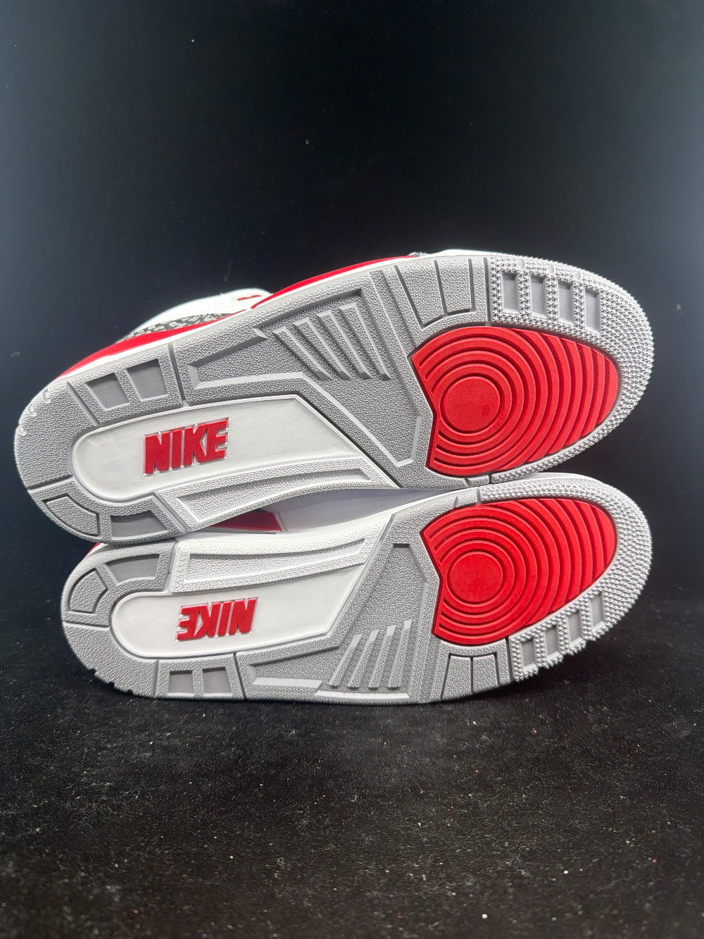 AJ 3 - FIRE RED (2022)