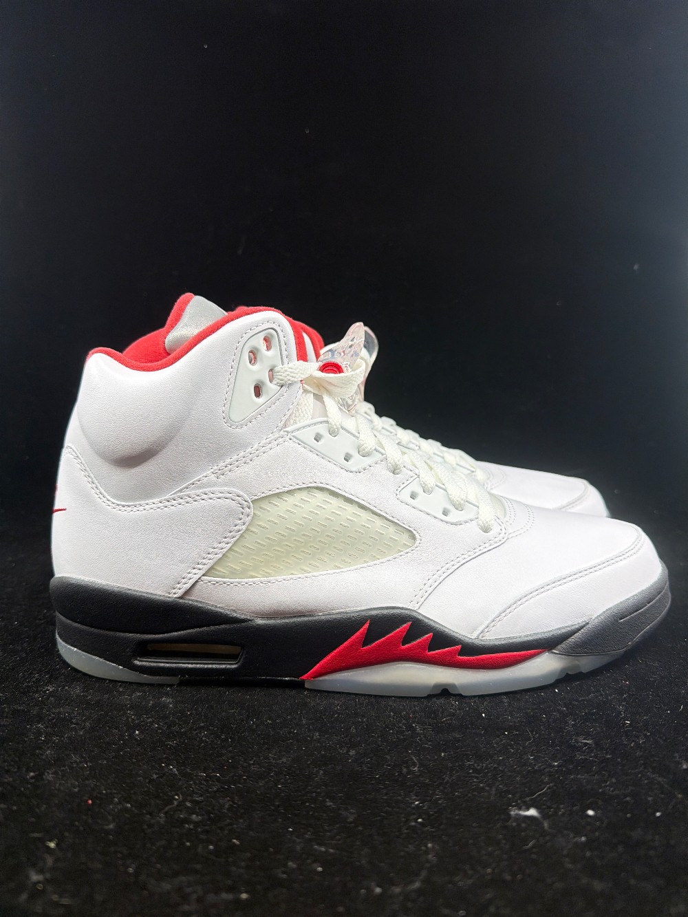 AJ 5 - FIRE RED SILVER TONGUE (2020)