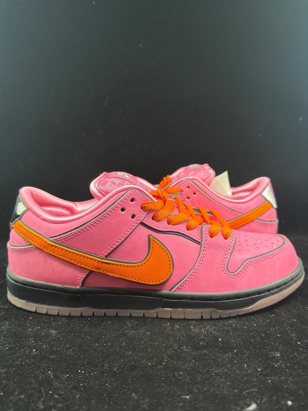 *USED* NIKE SB DUNK LOW X THE POWERPUFF GIRLS - BLOSSOM