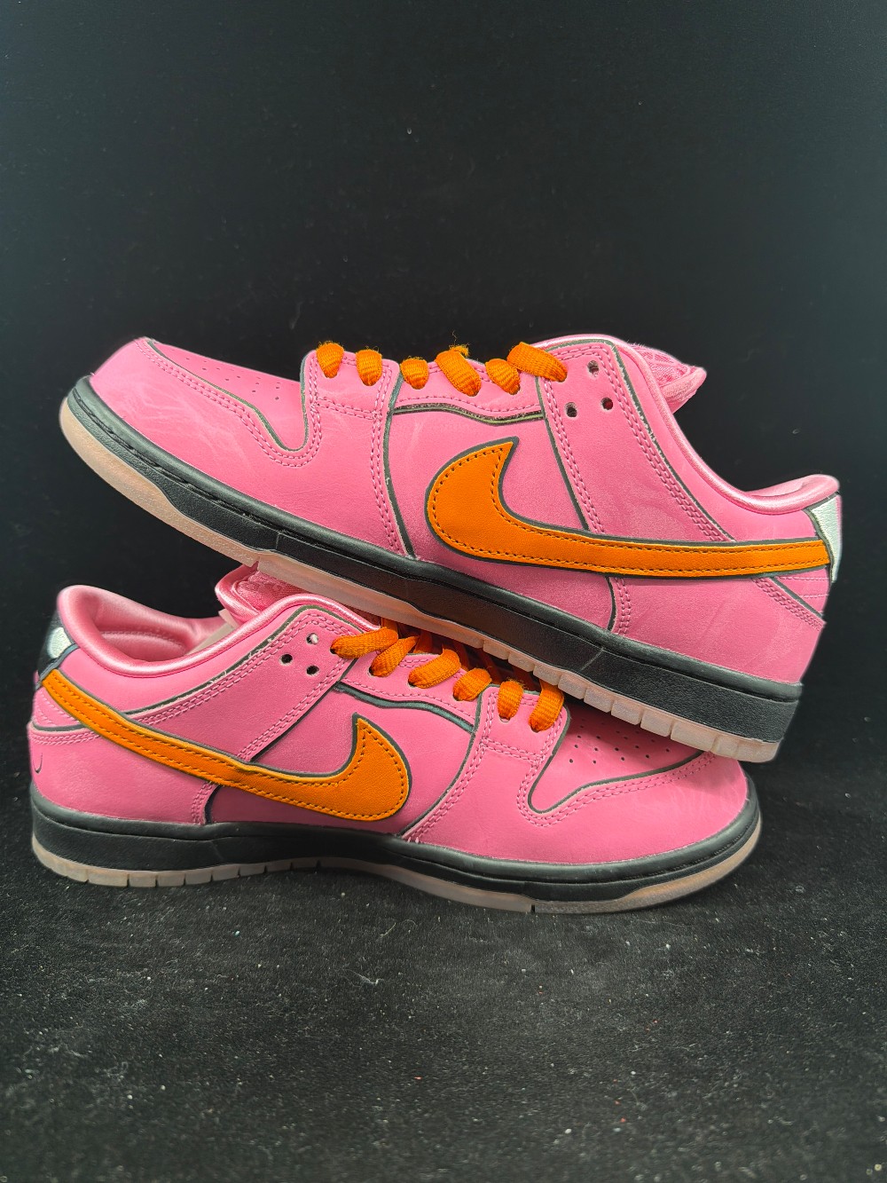 *USED* NIKE SB DUNK LOW X THE POWERPUFF GIRLS - BLOSSOM