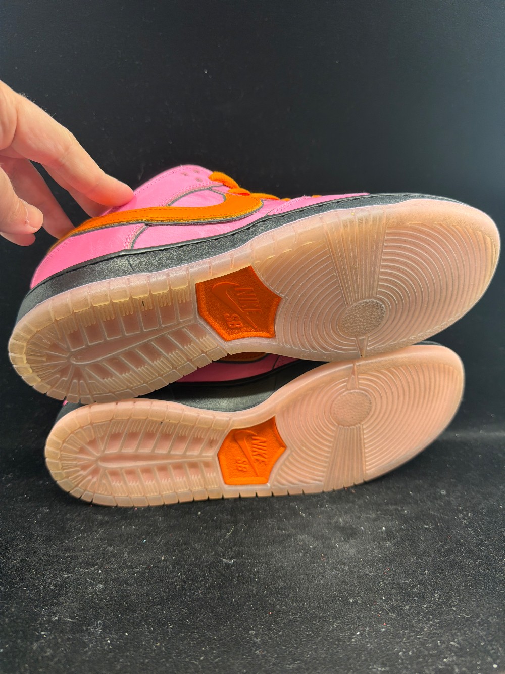 *USED* NIKE SB DUNK LOW X THE POWERPUFF GIRLS - BLOSSOM