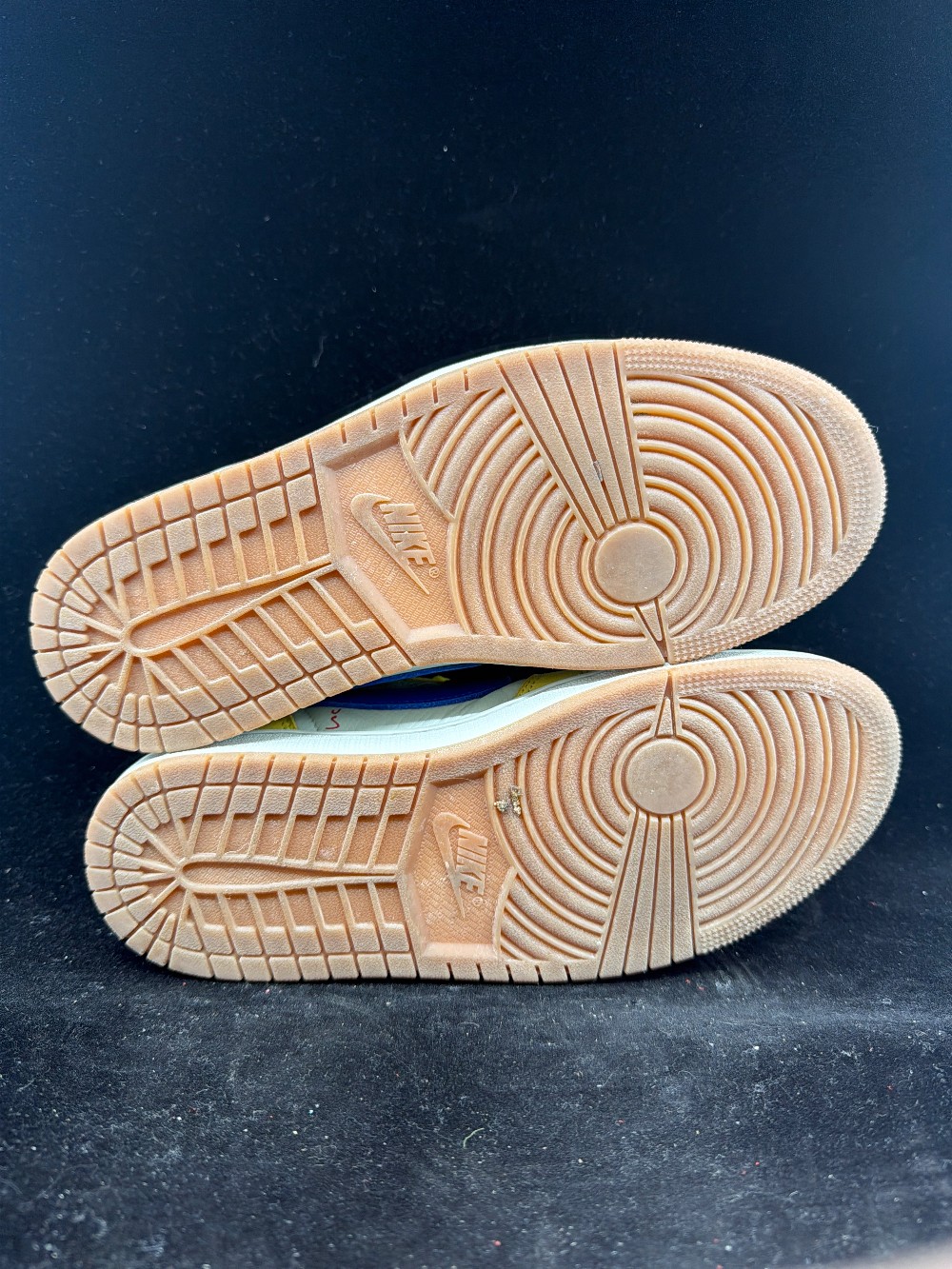 *USED* AJ 1 LOX X TRAVIS SCOTT (W) - CANARY