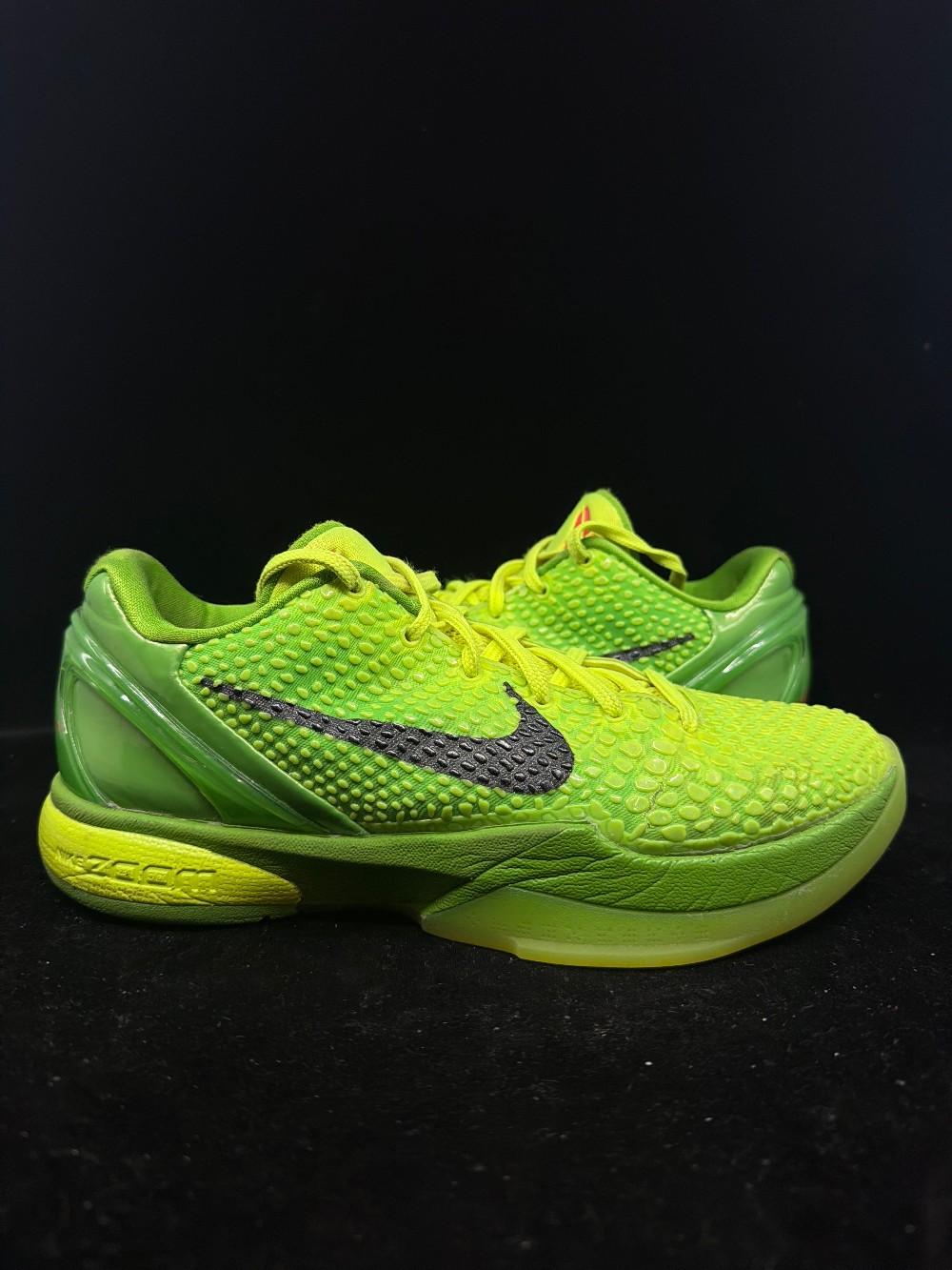 *USED/NO BOX* NIKE KOBE 6 PROTRO - GRINCH (2020)