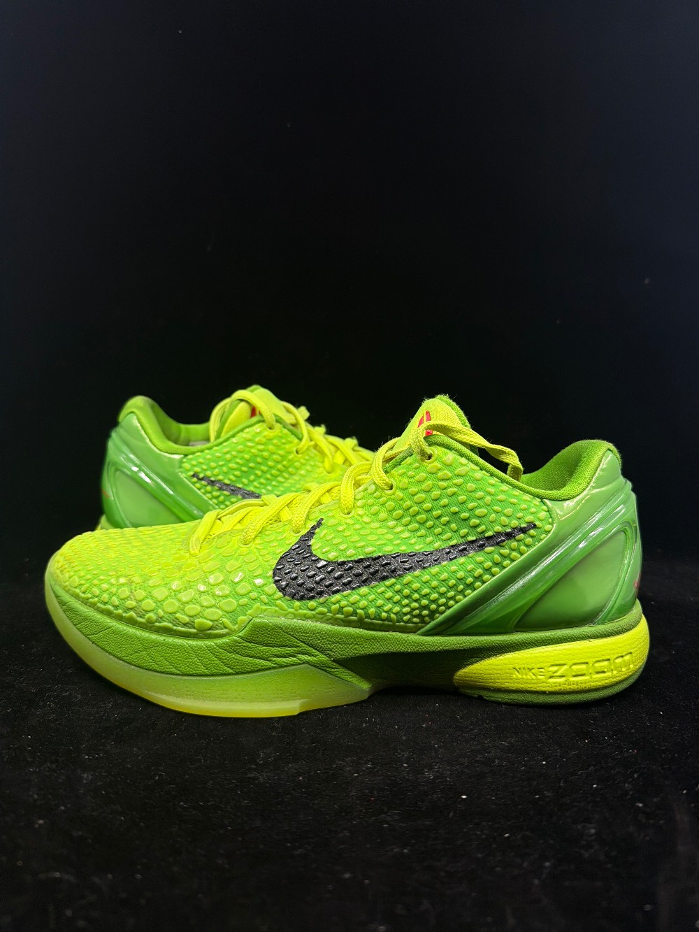 *USED/NO BOX* NIKE KOBE 6 PROTRO - GRINCH (2020)