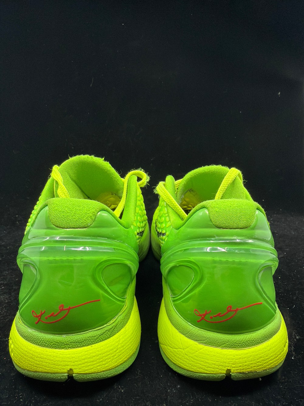 *USED/NO BOX* NIKE KOBE 6 PROTRO - GRINCH (2020)
