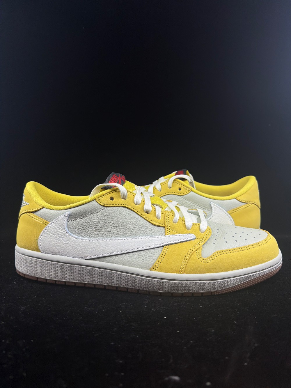 *USED* AJ 1 X TRAVIS SCOTT (W) - CANARY